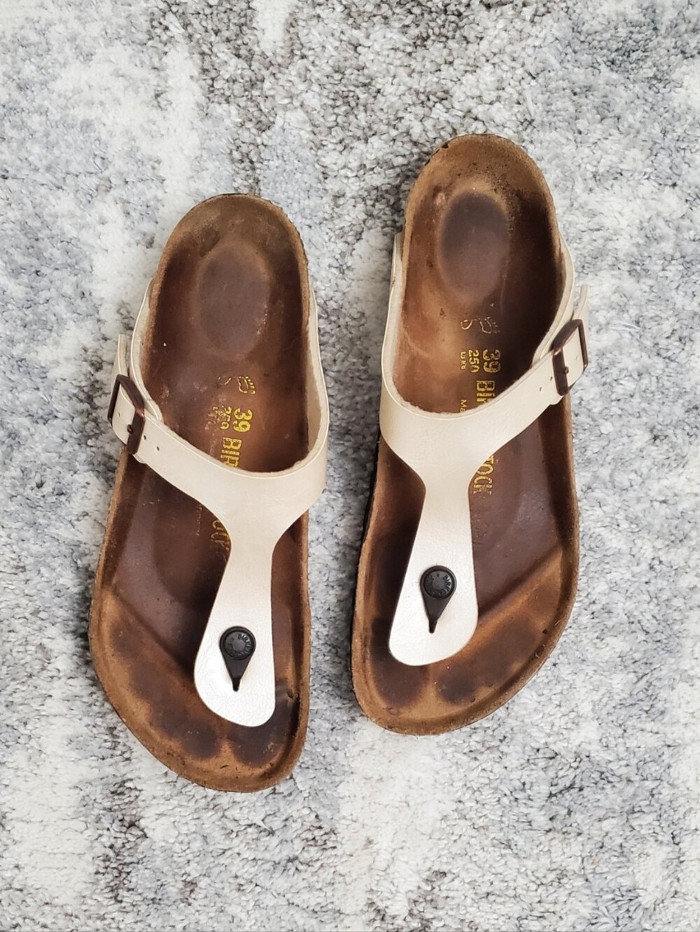BIRKENSTOCK Women's Gizeh Thong Sandals Pearl Cream